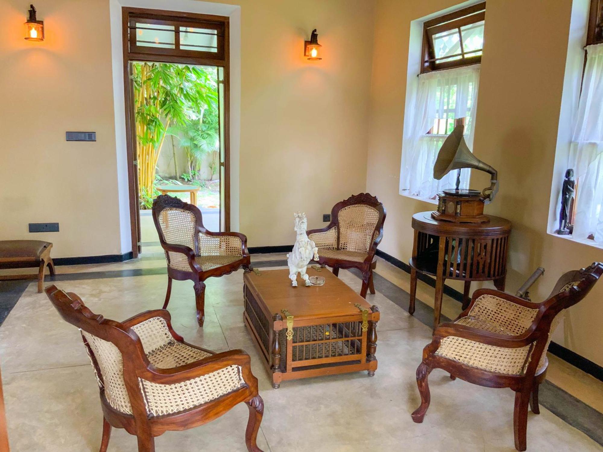 Headman House Antique Villa - A Seaside Royal Stay Ahangama Exteriör bild